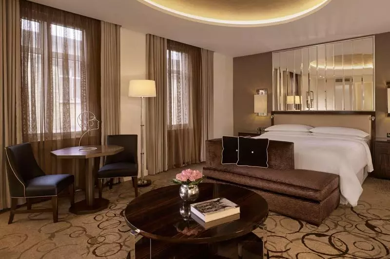 クラブスイート, Sheraton Grand London Park Lane