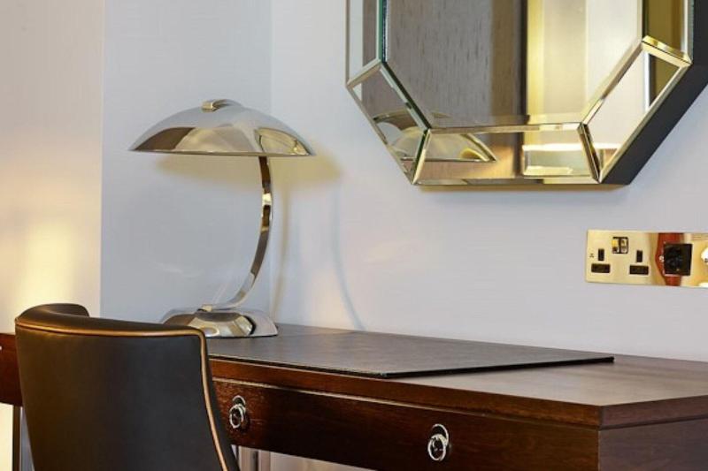 Номер Superior, Sheraton Grand London Park Lane