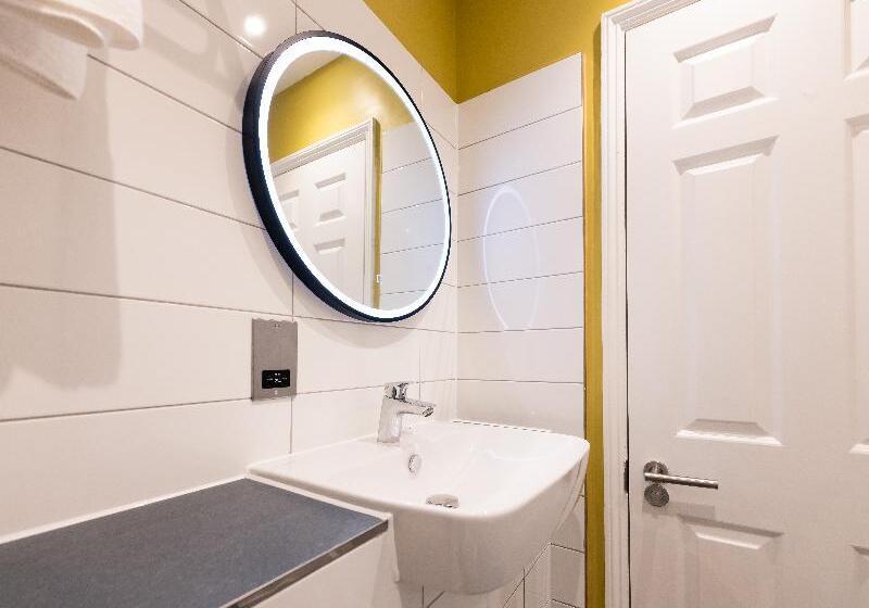 Номер Стандарт Индивидуальный, Byron