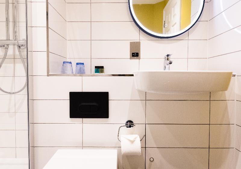 اتاق استاندارد, Byron