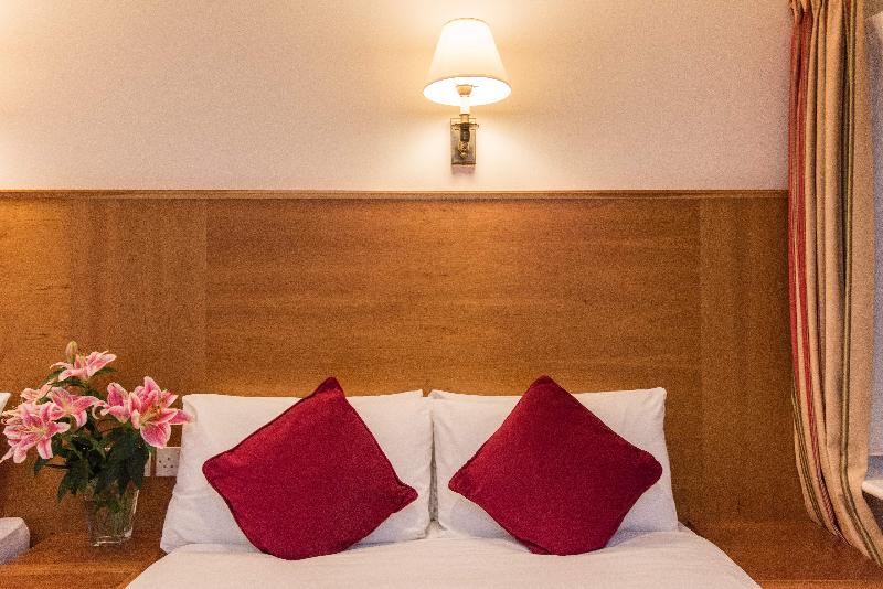 Четырехместный Номер Стандарт, Byron