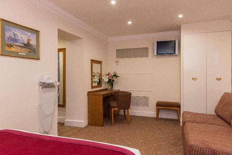 Четырехместный Номер Стандарт, Byron