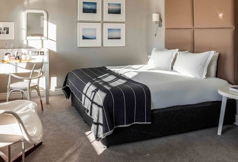 标准间, The Crown