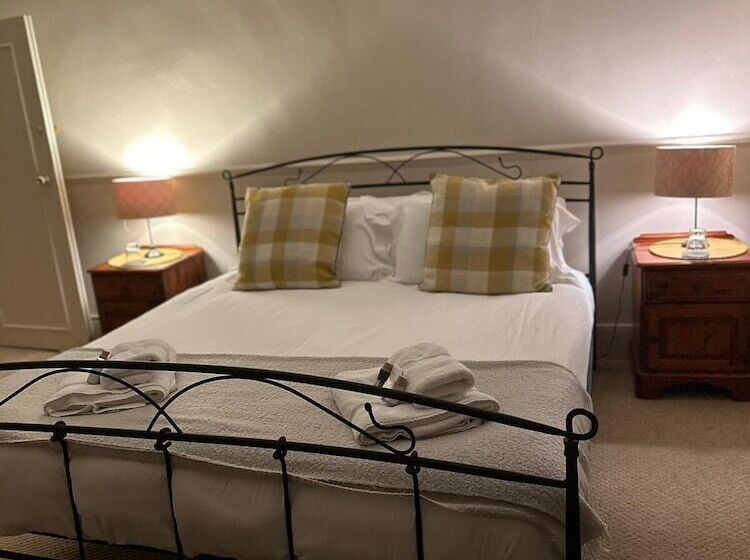 غرفة قياسية, The Kings Arms Inn