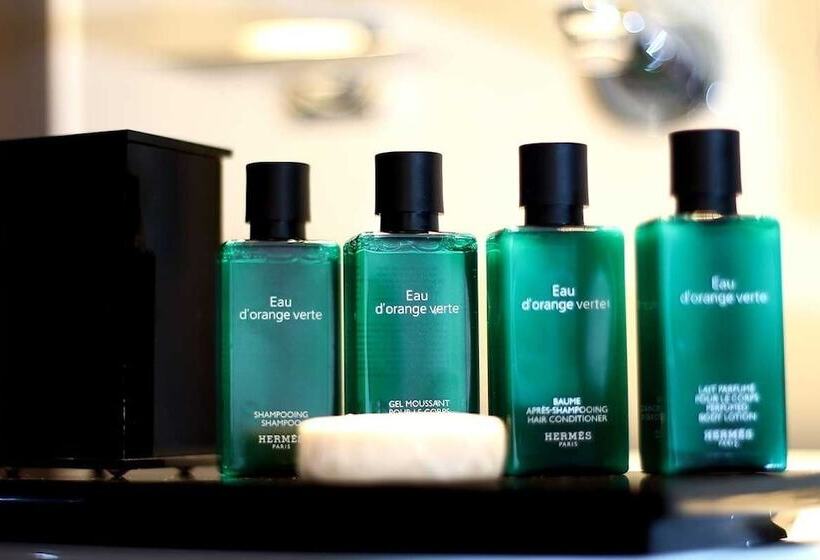 Deluxe Szoba, Montcalm Piccadilly Townhouse, London West End