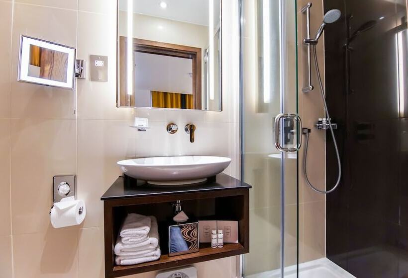 Deluxe Szoba, Montcalm Piccadilly Townhouse, London West End