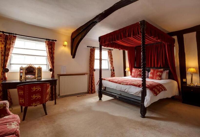 מיטת קינג בסוויטה, The Saracens Head