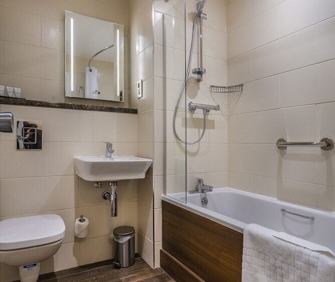 クラシックルーム, The Talbot Hotel, Oundle , Near Peterborough