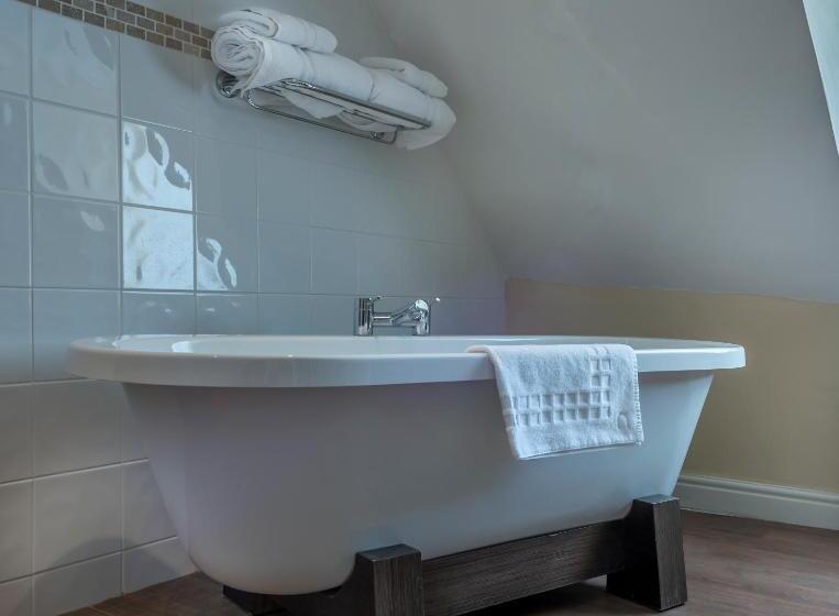 デラックススイート, The Talbot Hotel, Oundle , Near Peterborough