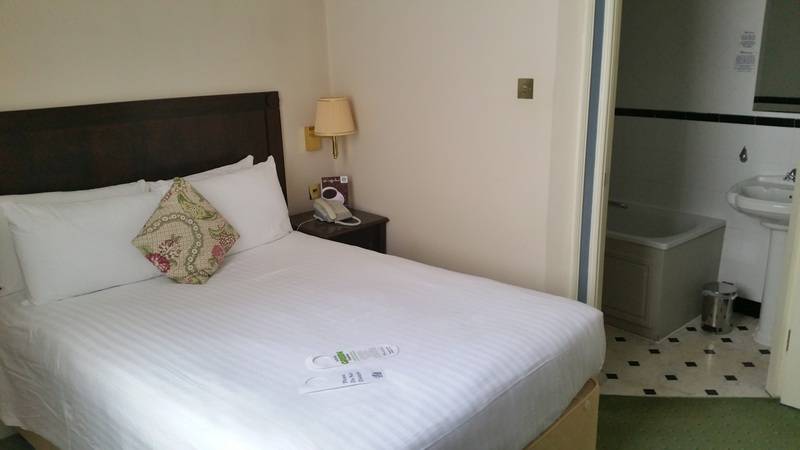 חדר סטנדרט יחיד, The Worcester Whitehouse