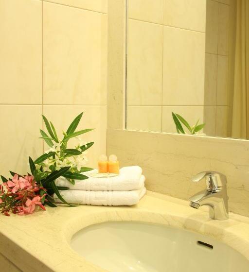 Standart Oda, Zakantha Beach