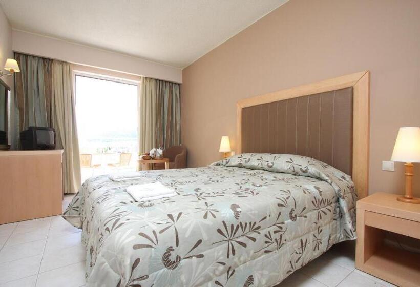 Standart Oda, Zakantha Beach