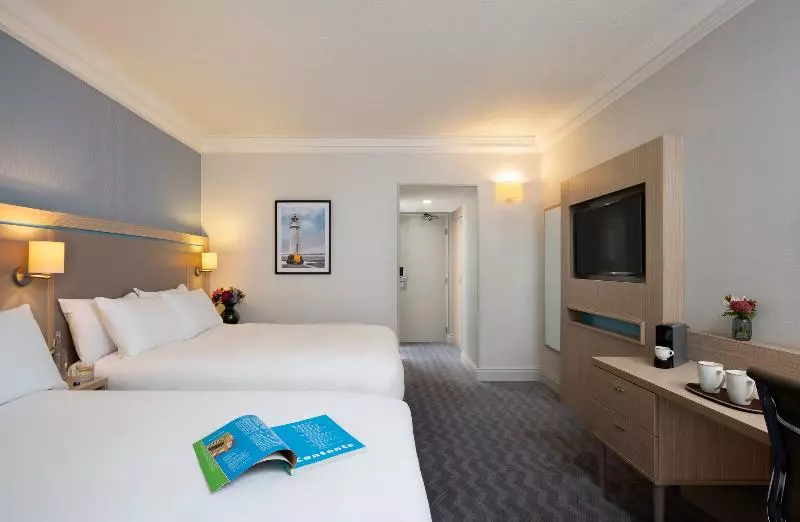 اتاق خانوادگی, Leonardo Royal Hotel Brighton Waterfront