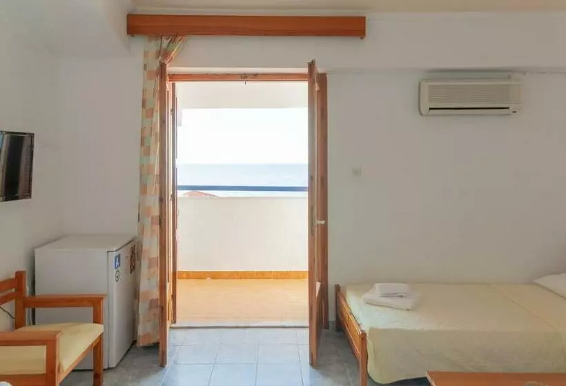 Chambre Triple Standard, Aeolos