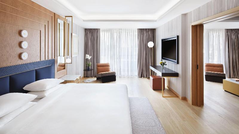 جناح, Grand Hyatt Athens