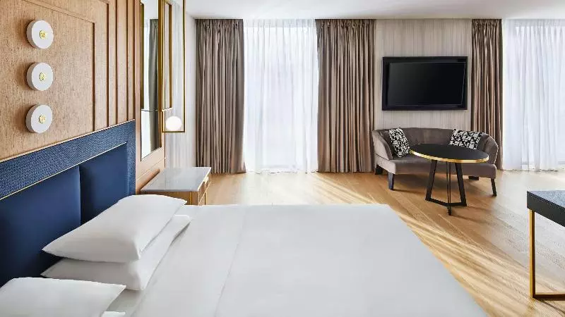 キングサイズベッドのジュニアスイート, Grand Hyatt Athens