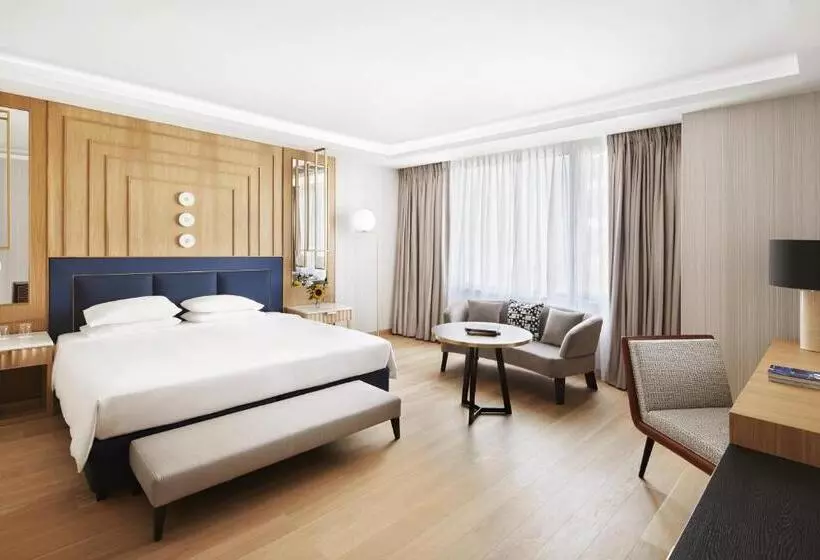 キングサイズベッドのジュニアスイート, Grand Hyatt Athens