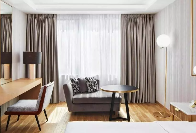 キングサイズベッドのスタンダードルーム, Grand Hyatt Athens