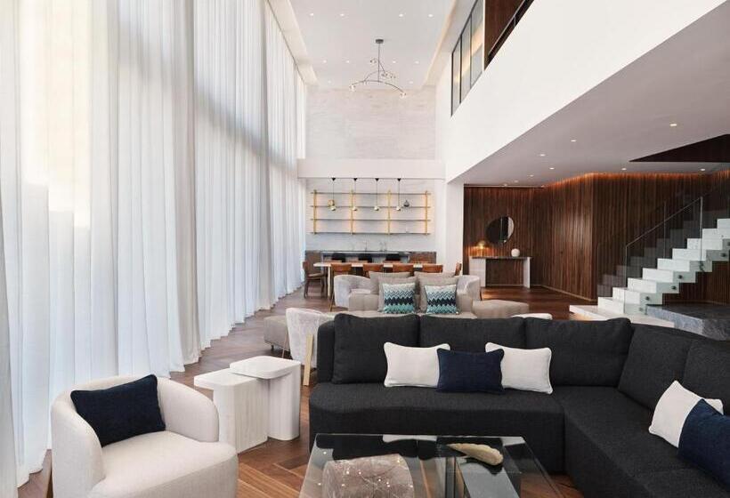 سوئیت پنت هاوس, Grand Hyatt Athens