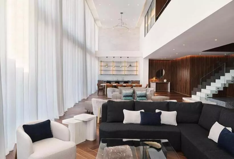 ペントハウススイート, Grand Hyatt Athens
