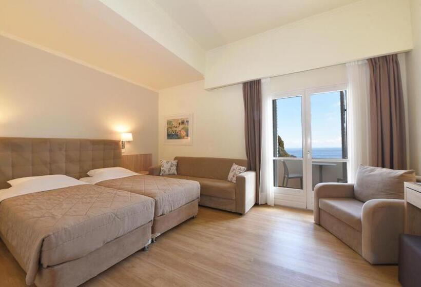 اتاق استاندارد با چشمانداز دریا, Hermes