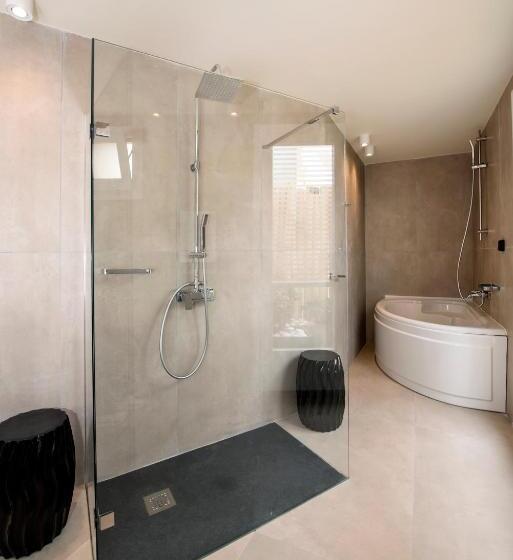 سوییت با چشمانداز دریا, Hermes