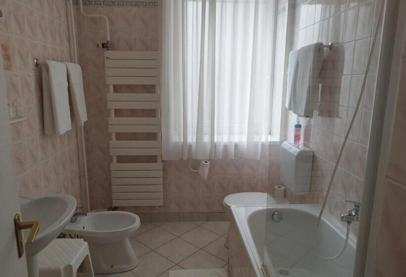 חדר סטנדרט, Pannonia