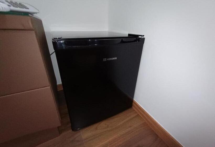 스탠다드 룸, Queens Leriotis