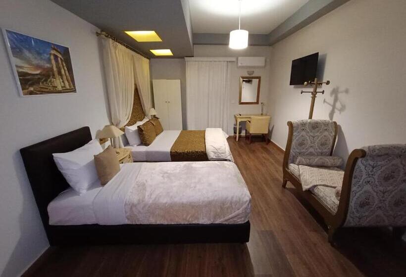 스탠다드 트리플 룸, Queens Leriotis