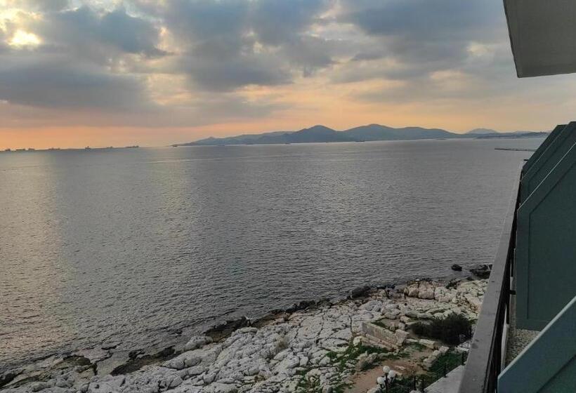 스탠다드 룸, Queens Leriotis