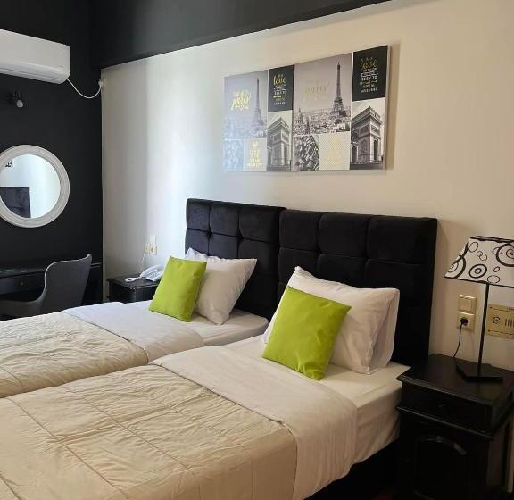 스탠다드 트리플 룸, Queens Leriotis