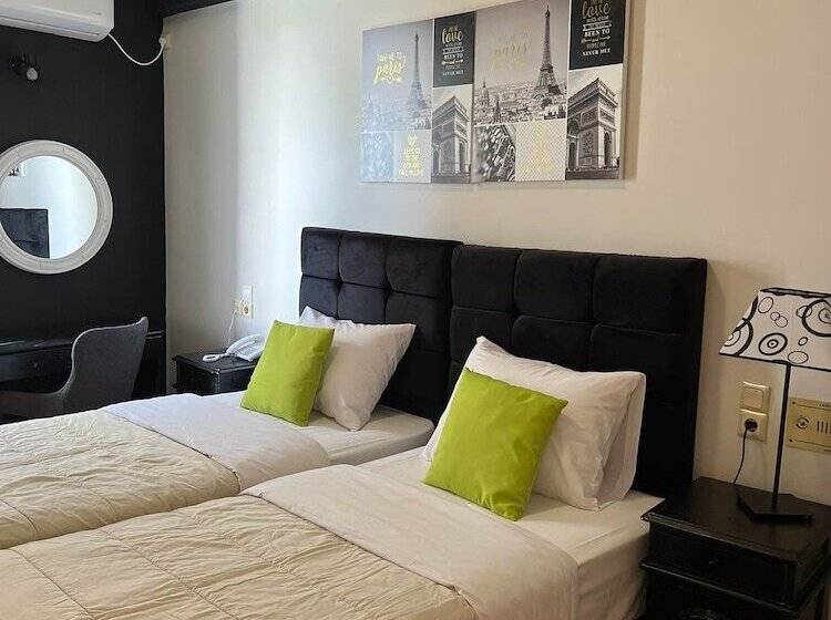 스탠다드 룸, Queens Leriotis