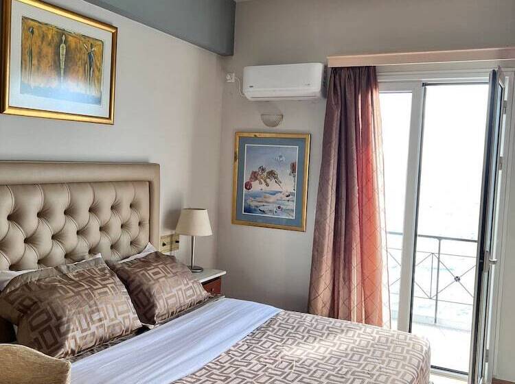 스탠다드 룸, Queens Leriotis