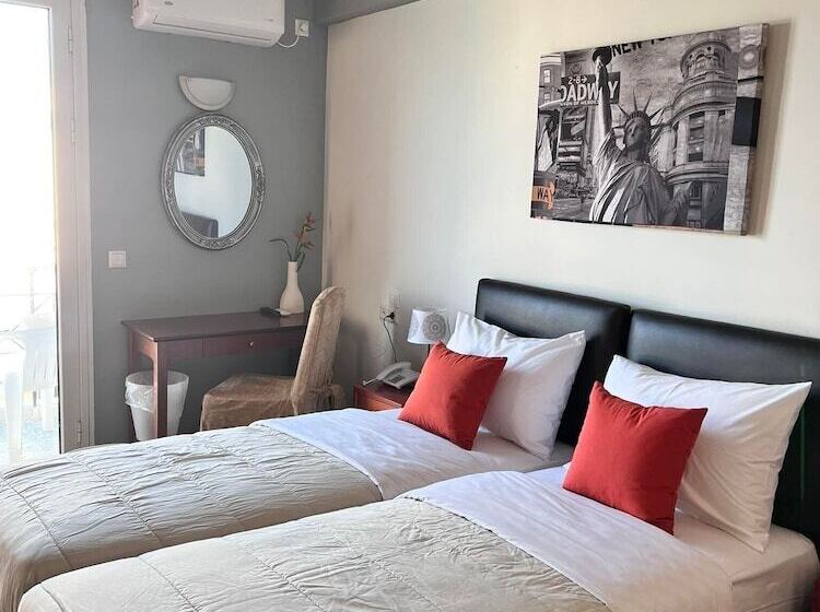 스탠다드 트리플 룸, Queens Leriotis