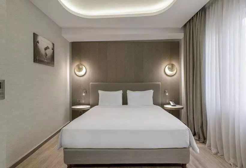 Standard Room, Radisson Blu Park Hotel Athens