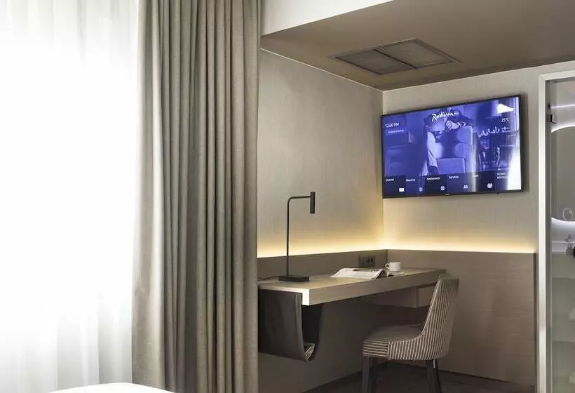 Standard Room, Radisson Blu Park Hotel Athens