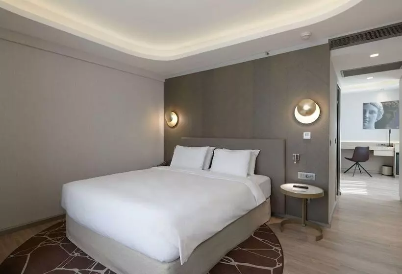 Family Room, Radisson Blu Park Hotel Athens