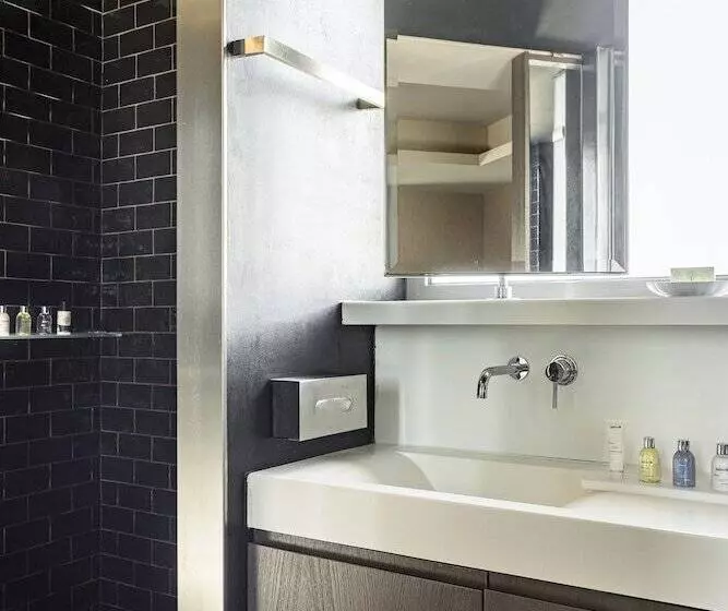 Suite with Views, Radisson Blu Park Hotel Athens