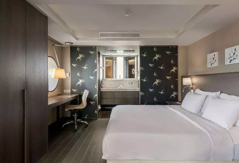 Suite with Views, Radisson Blu Park Hotel Athens
