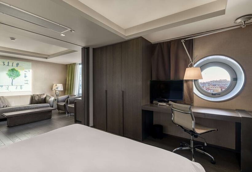 可观景的套房, Radisson Blu Park Hotel Athens