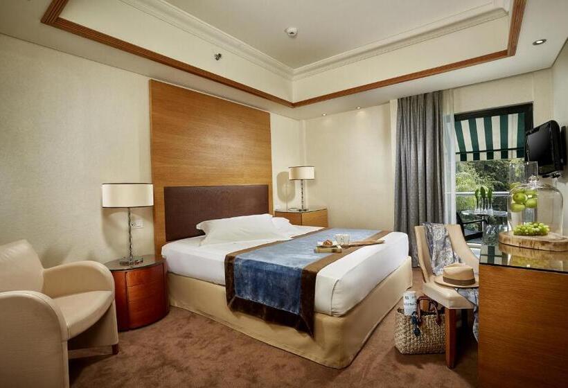 חדר דלוקס, Rodos Park