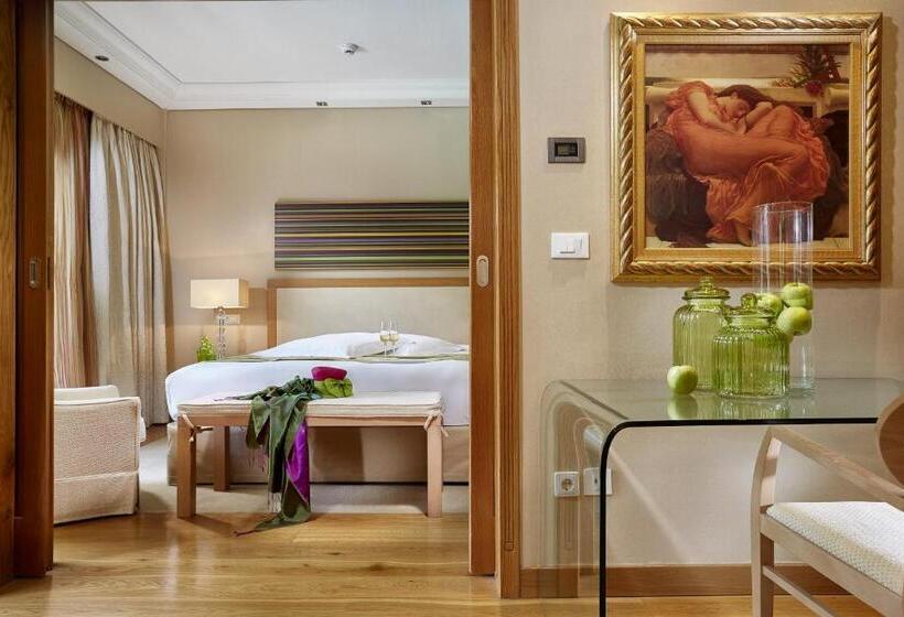 סוויטה אקזקיוטיב, Rodos Park