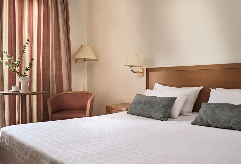 اتاق سوپریور با چشم‌انداز شهر, Strada Marina