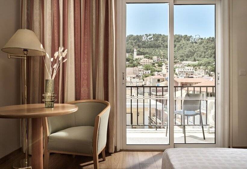 اتاق سوپریور با چشم‌انداز شهر, Strada Marina