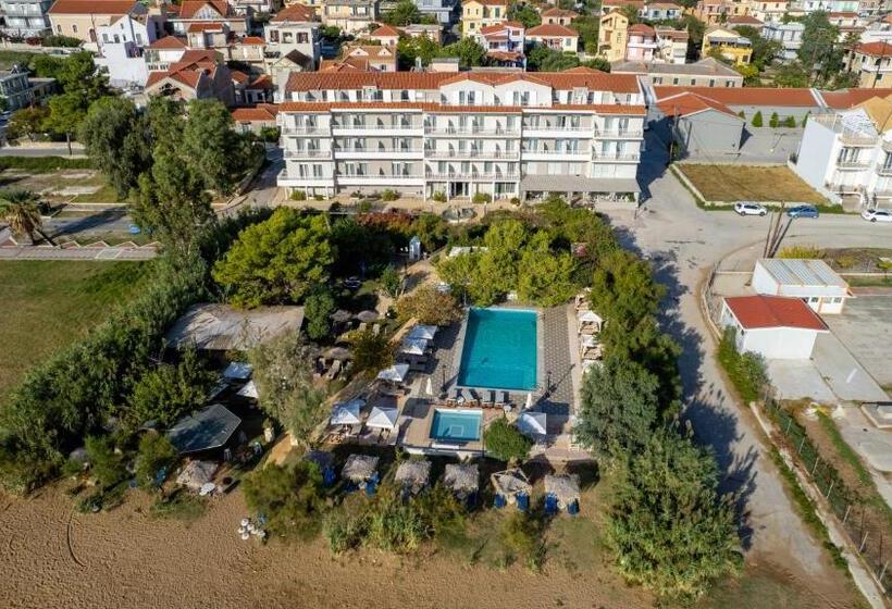 Номер Стандарт Вид на Море, Summery