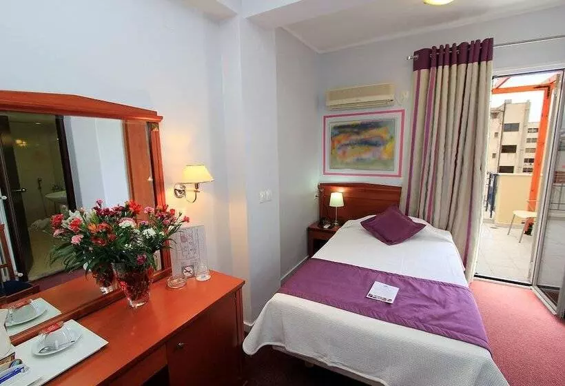 スタンダードシングルルーム, Triton Hotel Piraeus