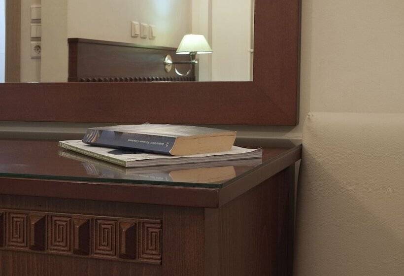 标准间, Triton Hotel Piraeus