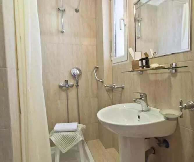 エコノミールーム, Triton Hotel Piraeus