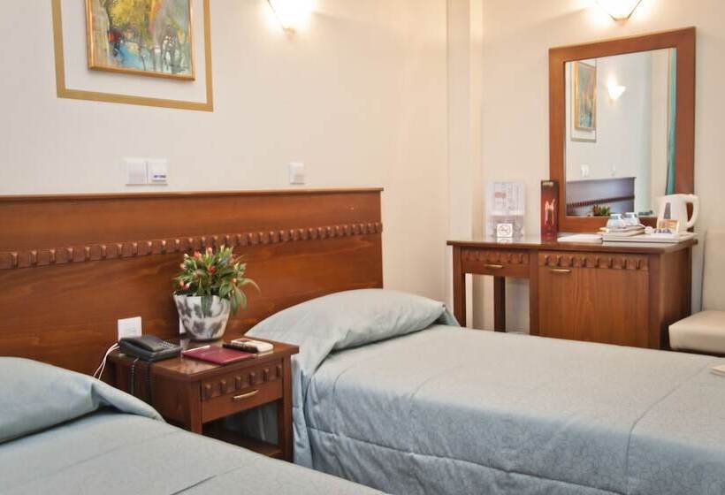 经济房, Triton Hotel Piraeus