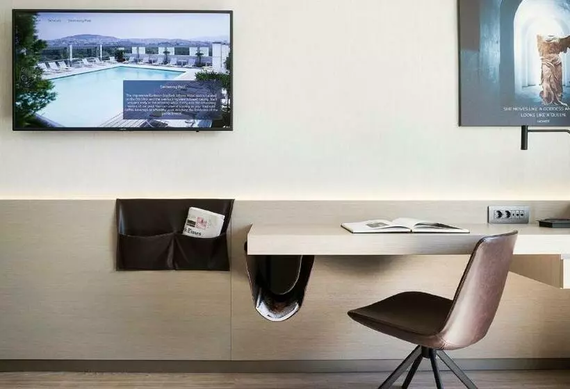 Family Room, Radisson Blu Park Hotel Athens